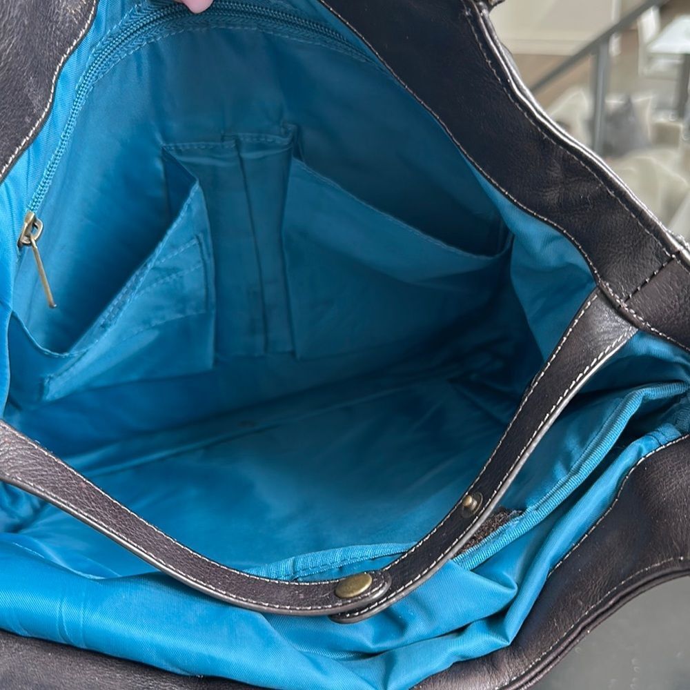 Solo Black Leather Tote Bag with Front Pocket - Picture 12 of 14